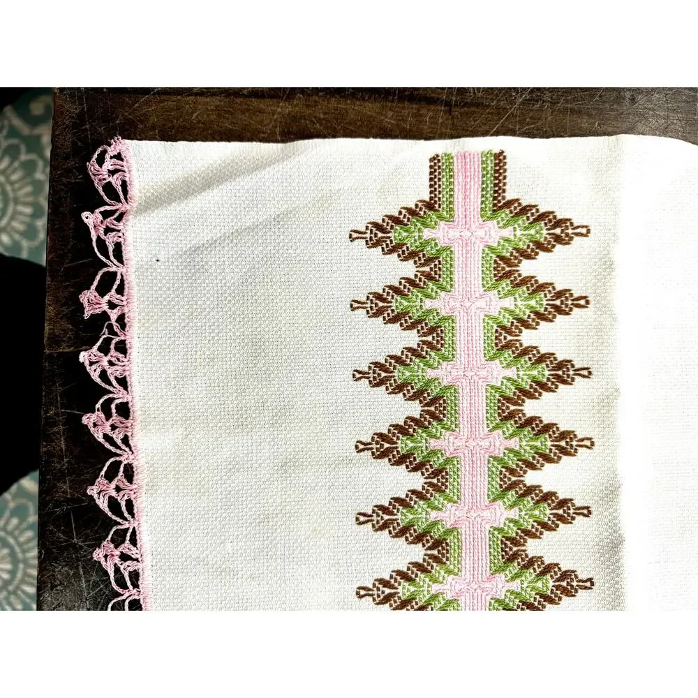 Vintage Embroidered Tea Towel, Very Pretty, 34